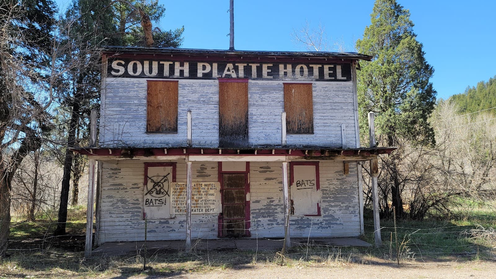 North Fork Trail Parking Lot